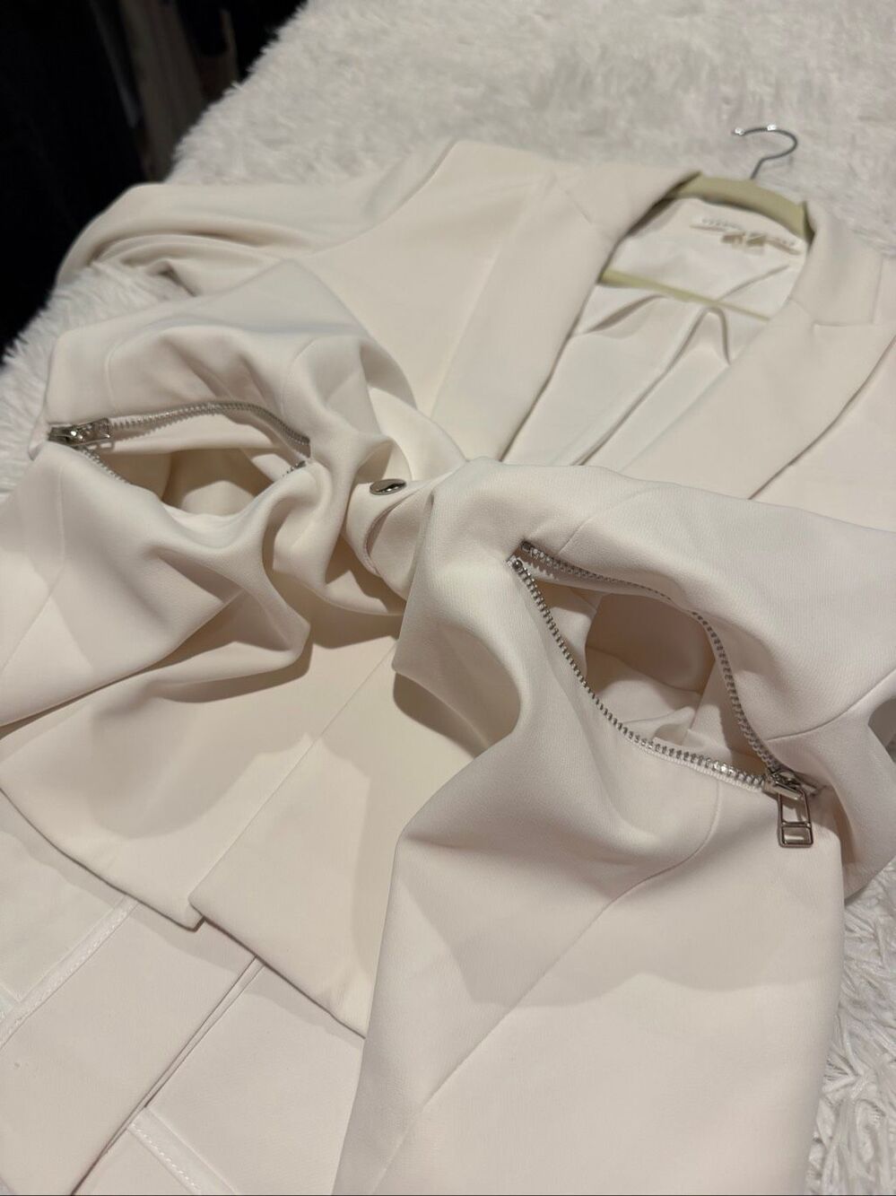 Veronica Beard Iconic Scuba Dickey Blazer Jacket in White Size 14 - Picture 8 of 9
